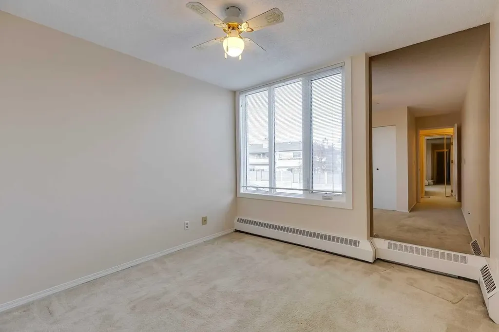 3737 42 Street NW Calgary AB T3A 2M8