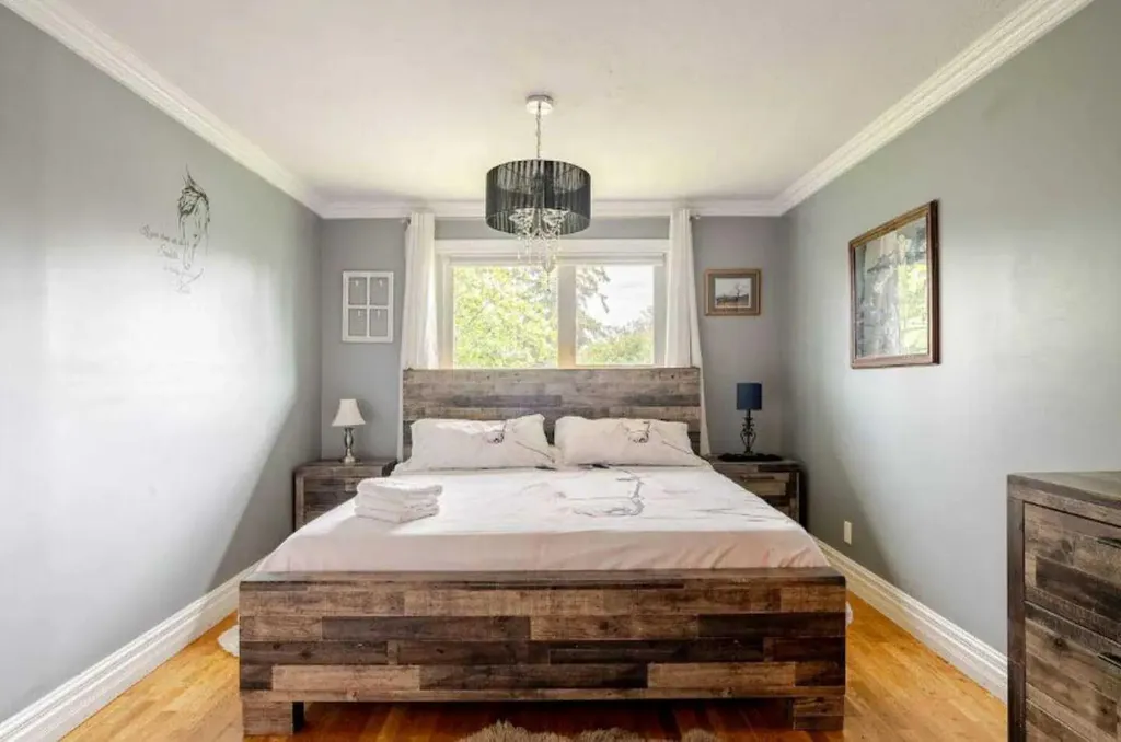 1509 38 Street SE Calgary AB T2A 1G7