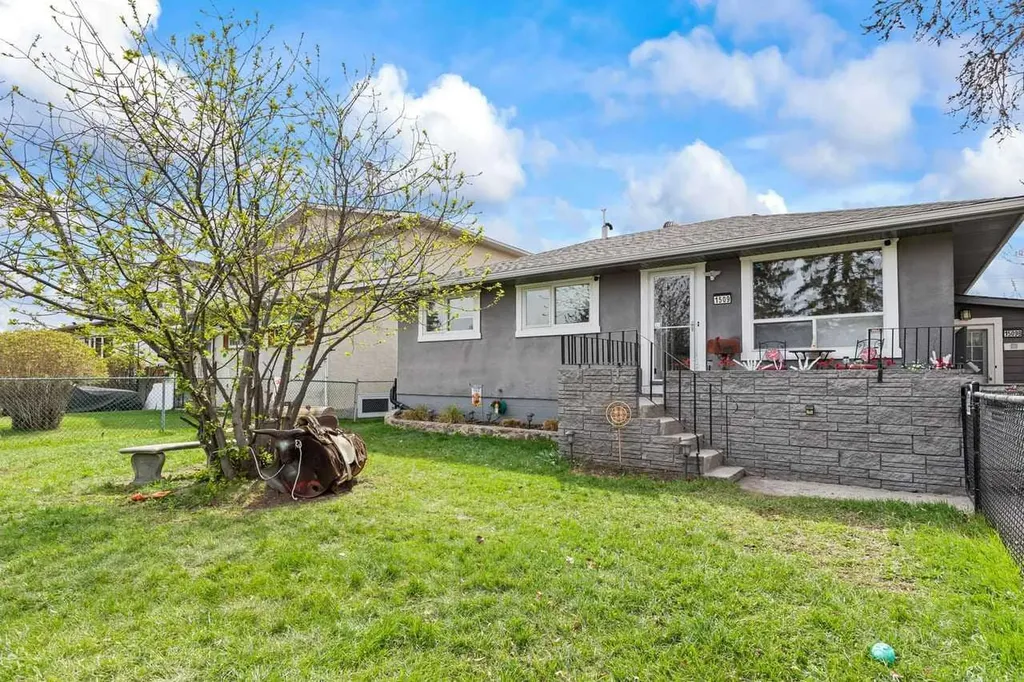 1509 38 Street SE Calgary AB T2A 1G7