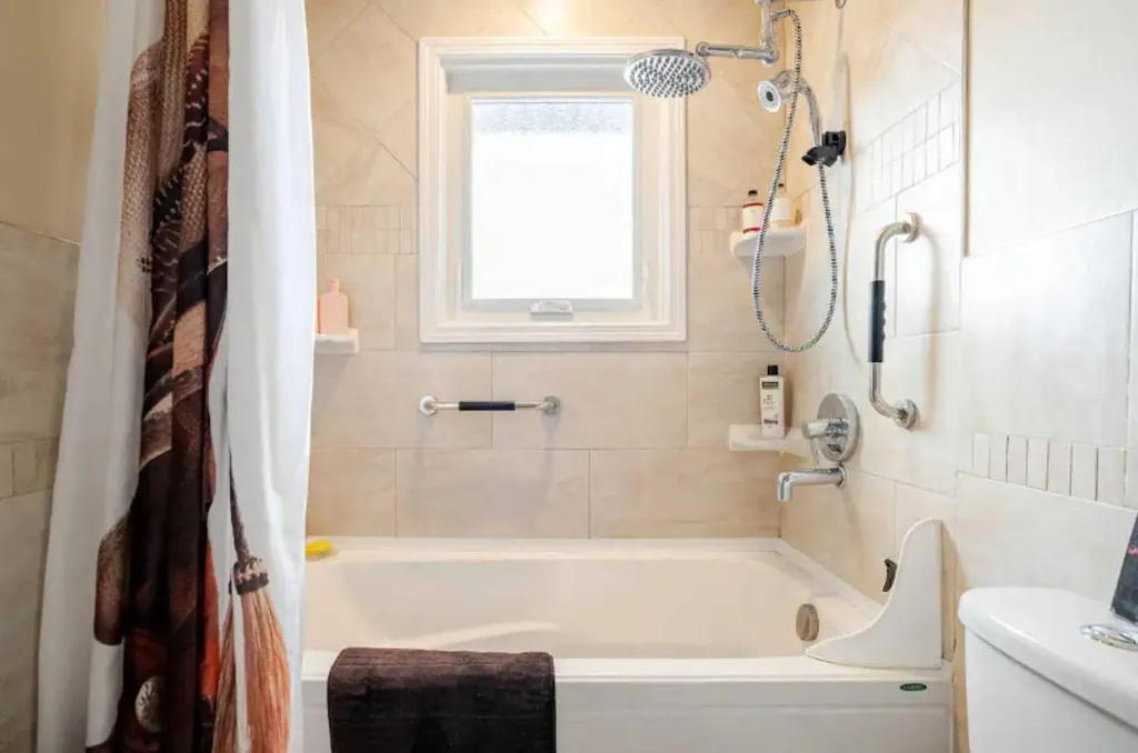 1509 38 Street SE Calgary AB T2A 1G7