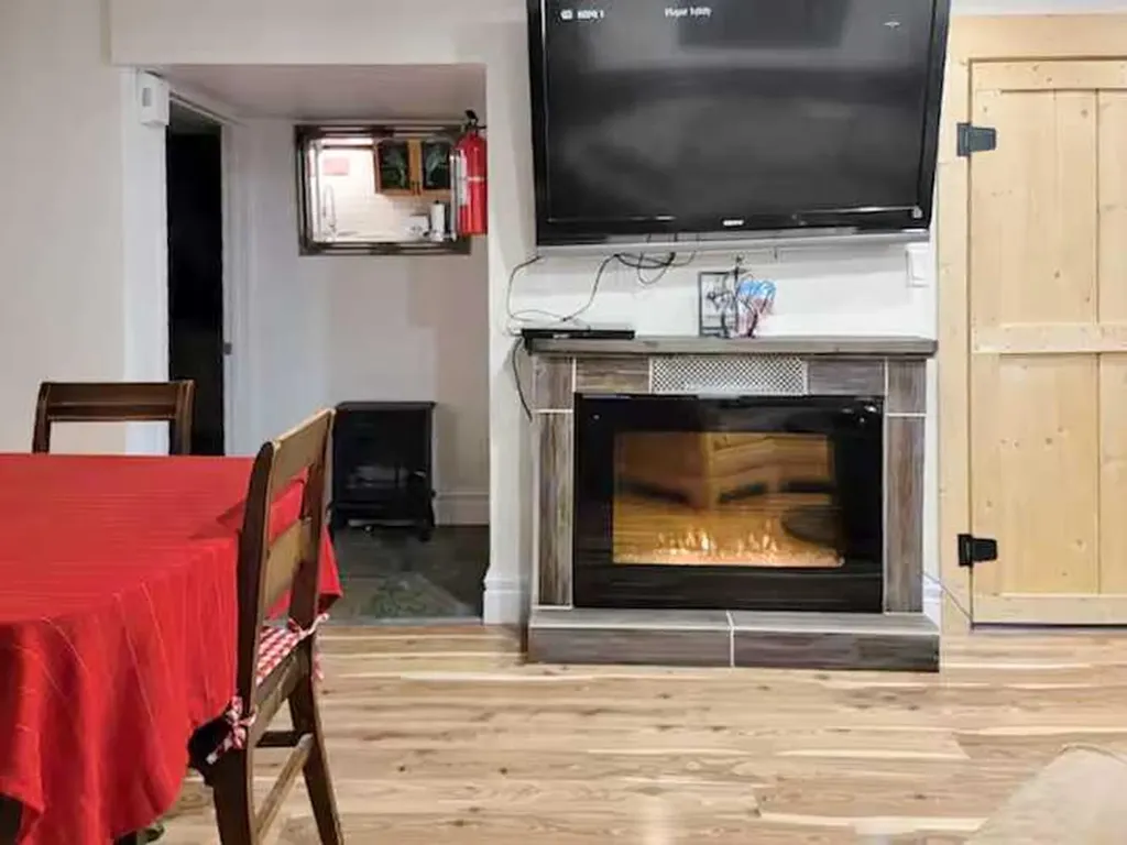 1509 38 Street SE Calgary AB T2A 1G7