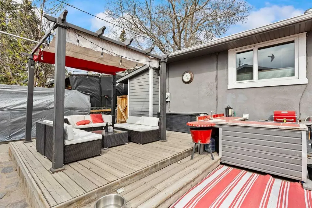 1509 38 Street SE Calgary AB T2A 1G7