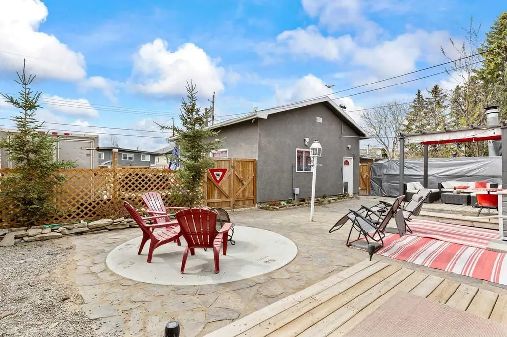 1509 38 Street SE Calgary AB T2A 1G7