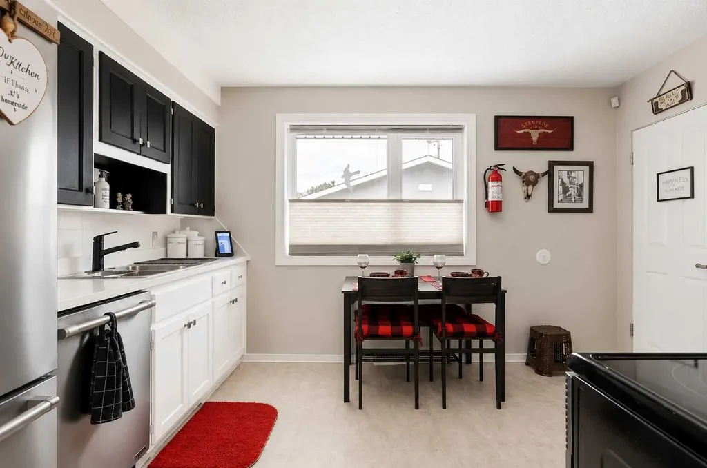 1509 38 Street SE Calgary AB T2A 1G7