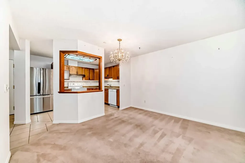 3202 Sienna Park Green SW Calgary AB T3H3N7