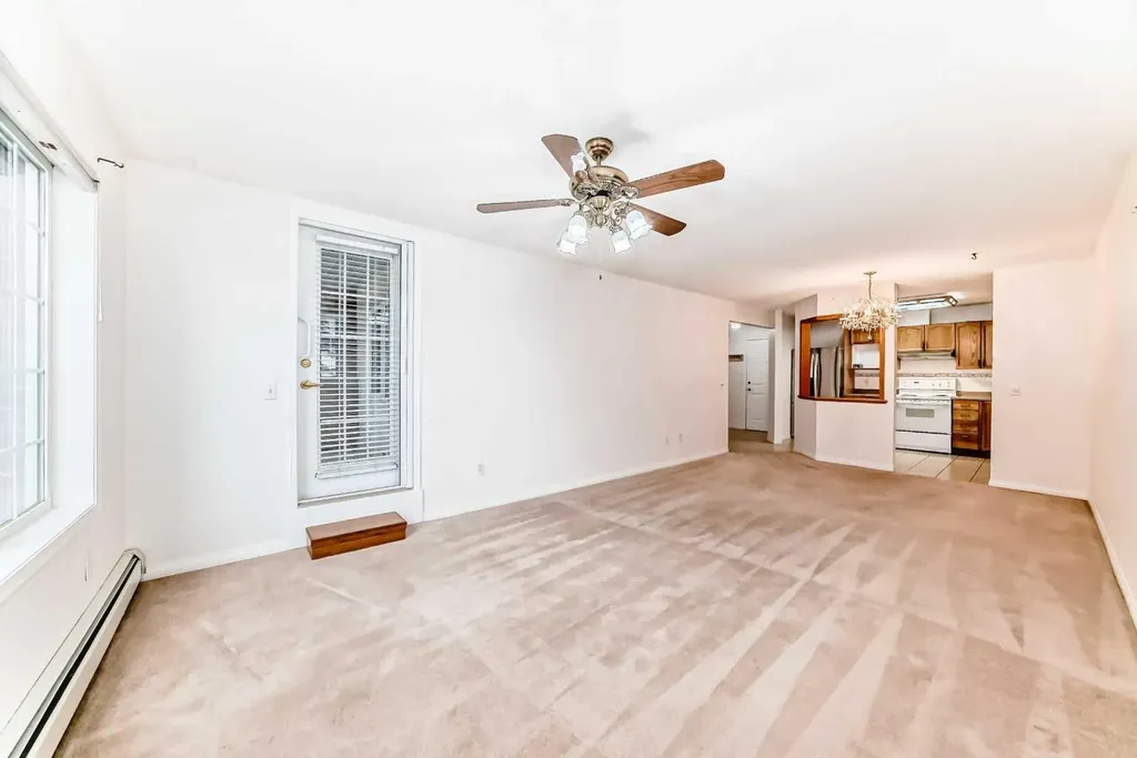 3202 Sienna Park Green SW Calgary AB T3H3N7