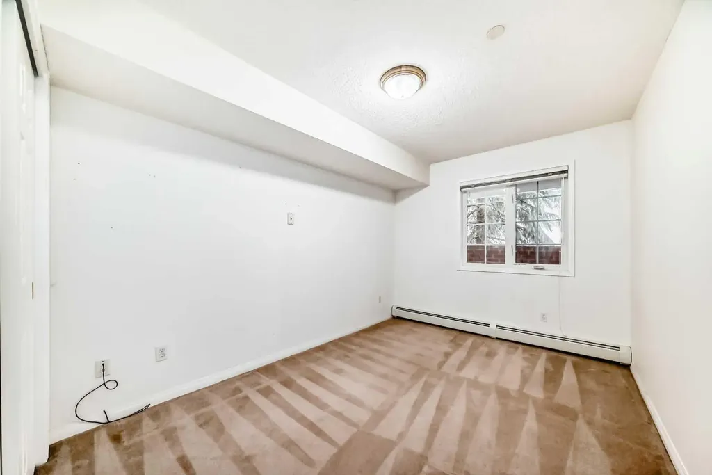 3202 Sienna Park Green SW Calgary AB T3H3N7