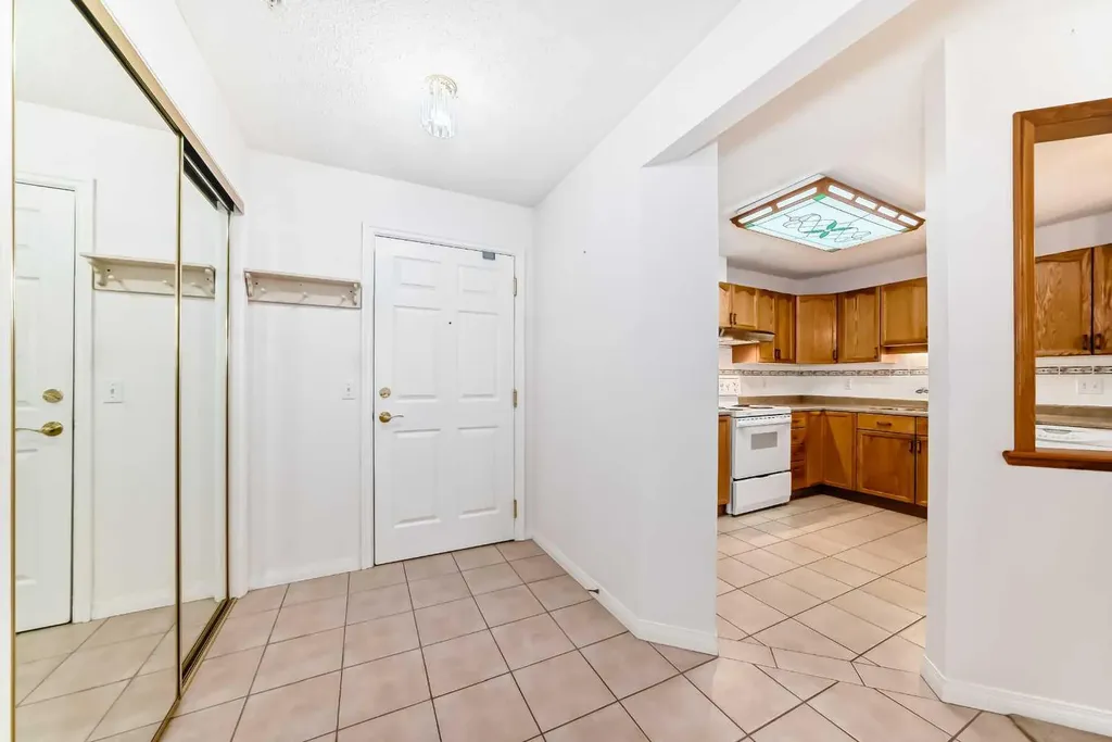 3202 Sienna Park Green SW Calgary AB T3H3N7