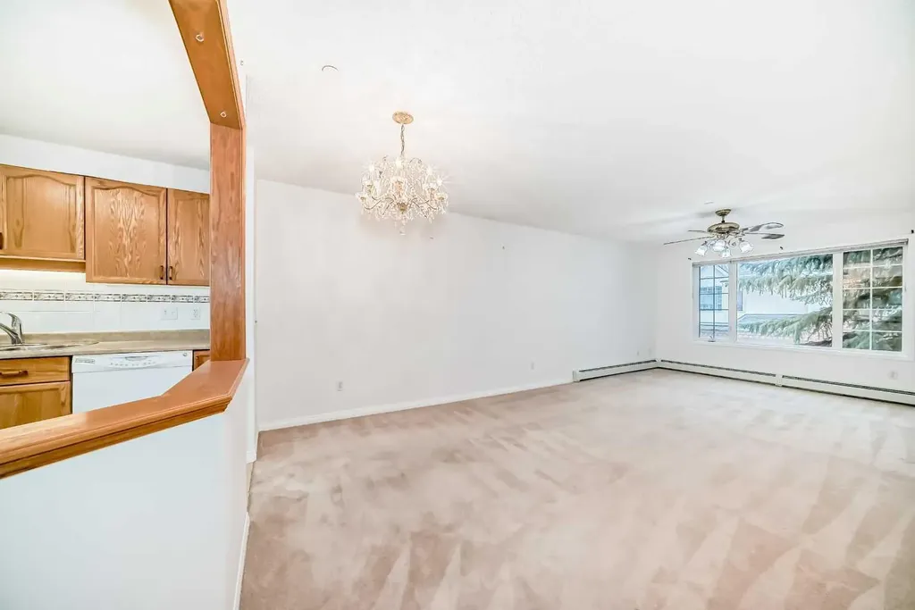 3202 Sienna Park Green SW Calgary AB T3H3N7