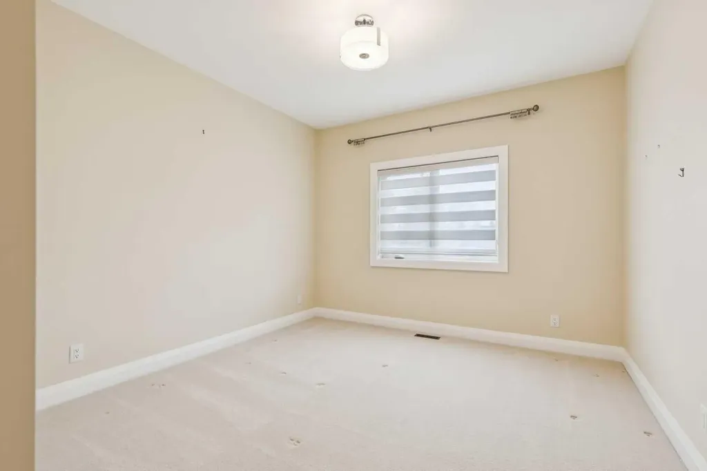3036 28 Street SW Calgary AB T3E 2J5