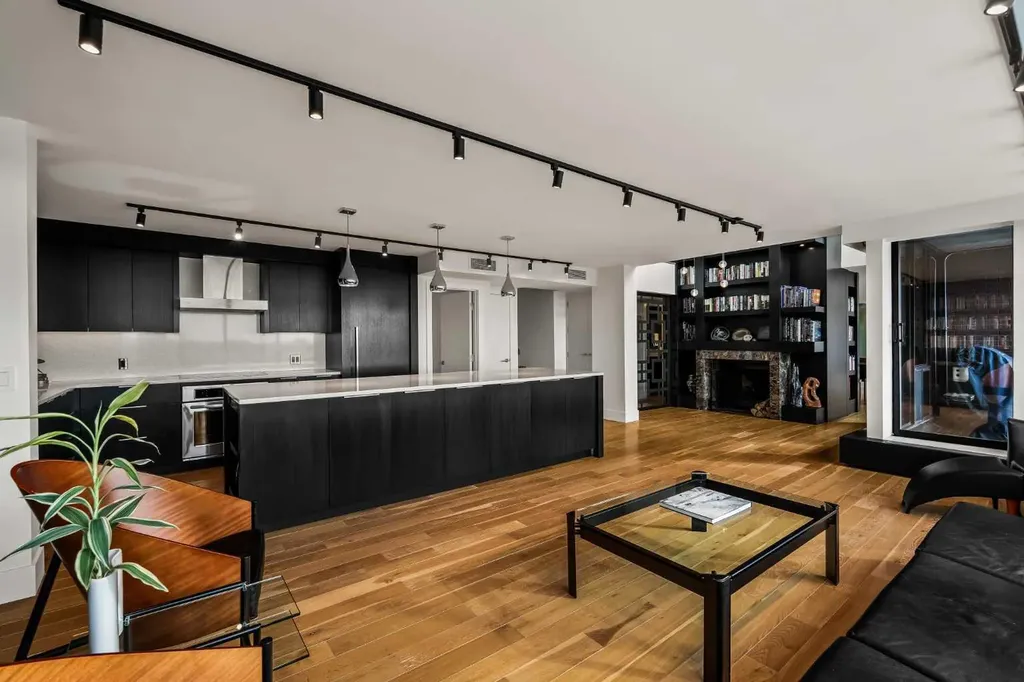 330 26 Avenue SW Calgary AB T2S 2T3