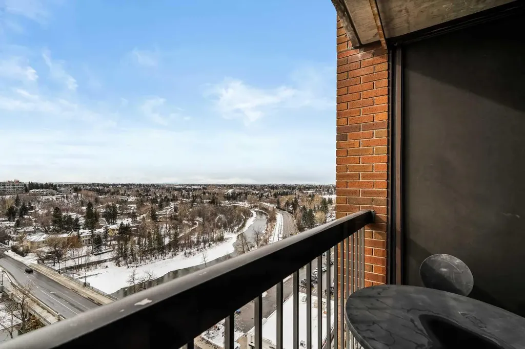 330 26 Avenue SW Calgary AB T2S 2T3