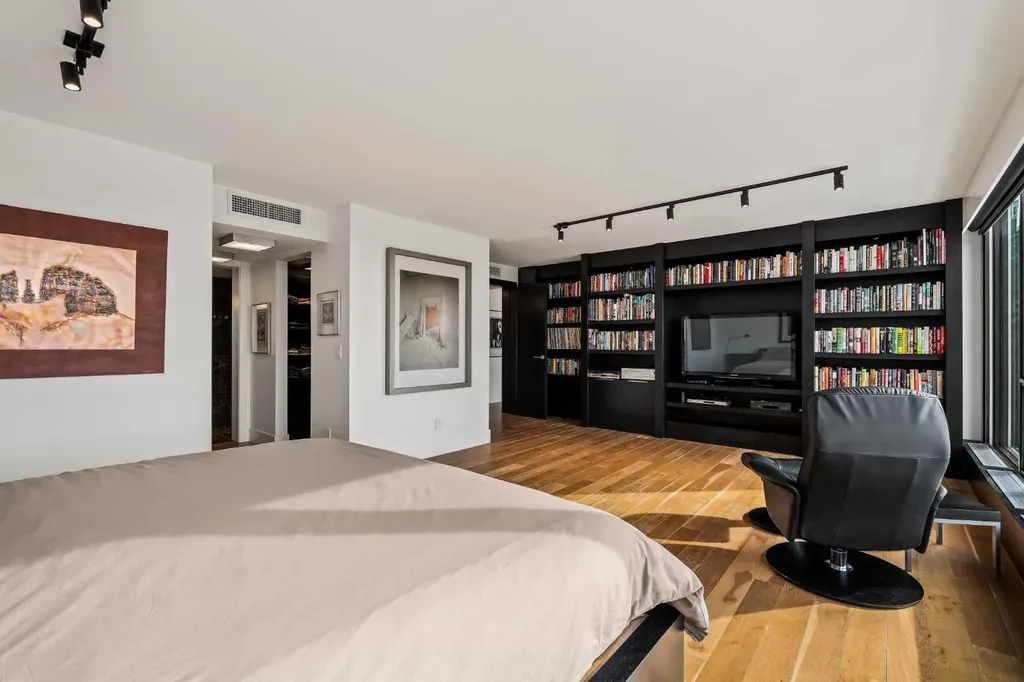 330 26 Avenue SW Calgary AB T2S 2T3