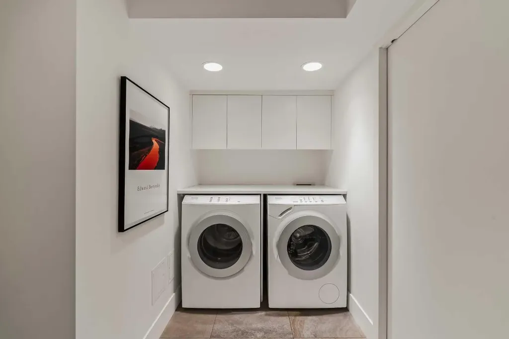 330 26 Avenue SW Calgary AB T2S 2T3