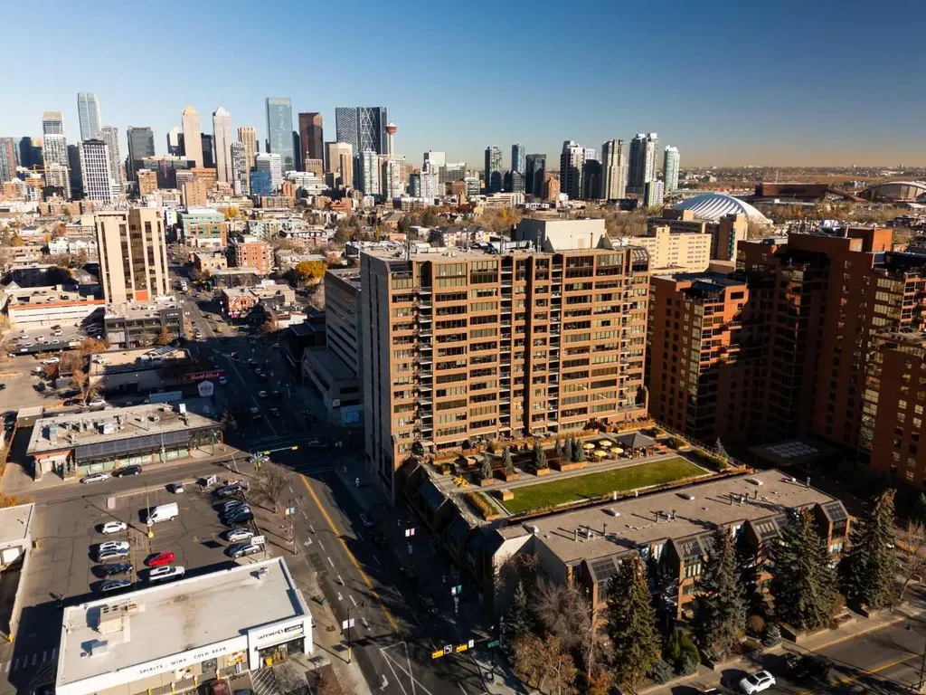 330 26 Avenue SW Calgary AB T2S 2T3