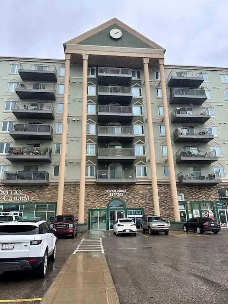 8535 Clearwater Drive NW Fort Mcmurray AB T9H0B7
