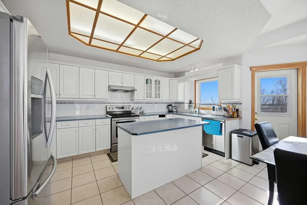 141 Coral Springs Place NE Calgary AB T3J 3M6