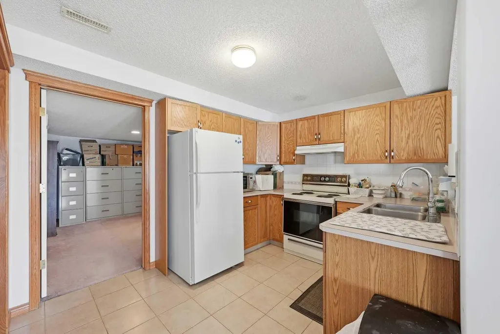 141 Coral Springs Place NE Calgary AB T3J 3M6