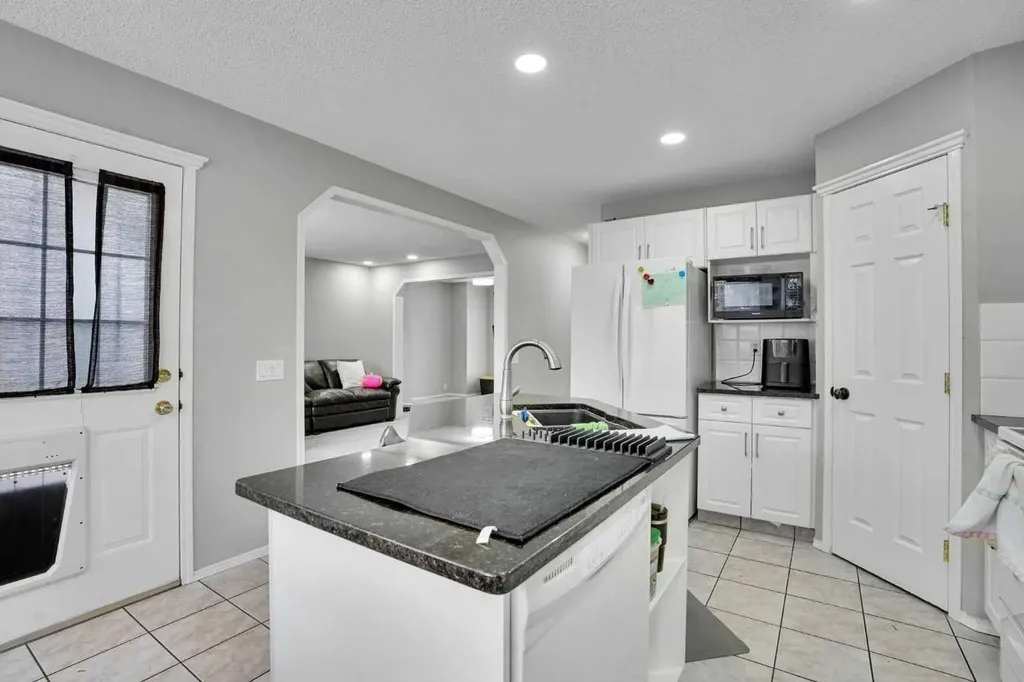 39 Douglasview Road SE Calgary AB T2Z 2S8