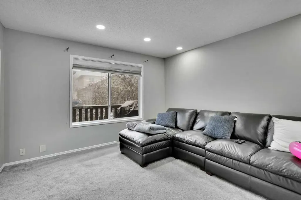39 Douglasview Road SE Calgary AB T2Z 2S8