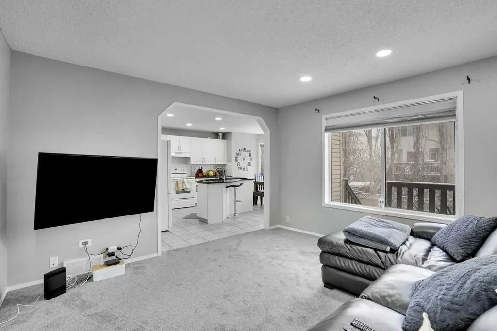 39 Douglasview Road SE Calgary AB T2Z 2S8