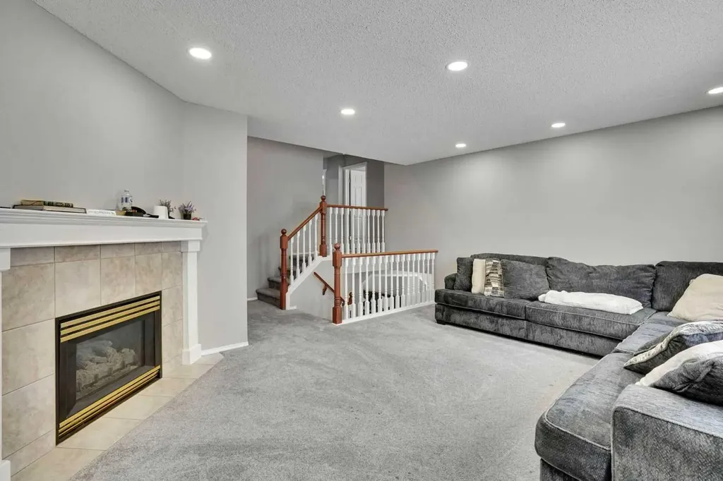 39 Douglasview Road SE Calgary AB T2Z 2S8