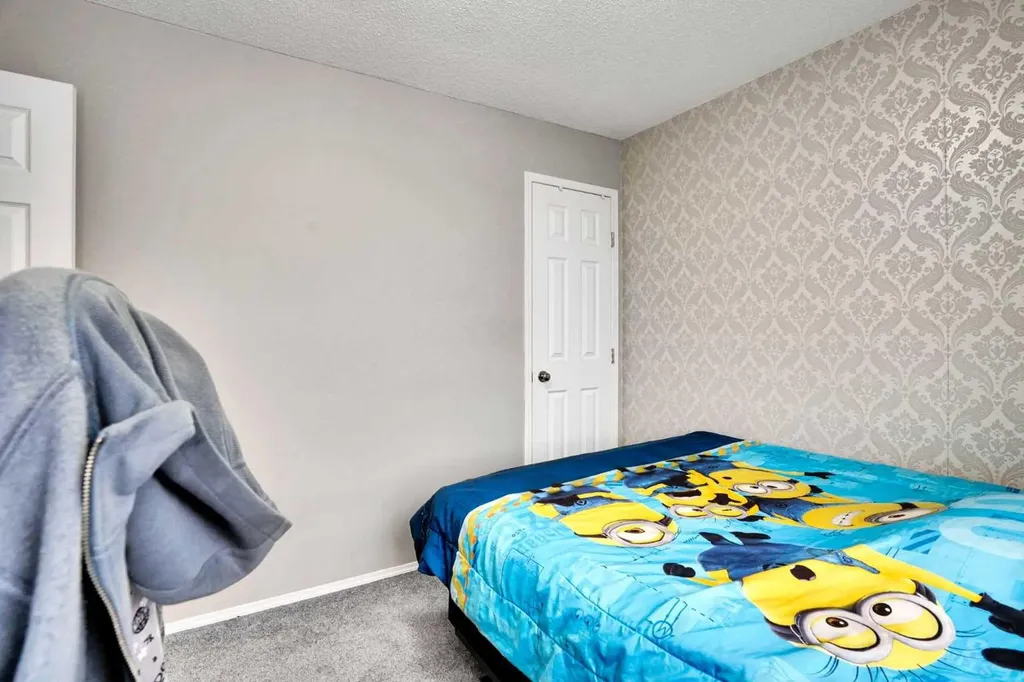 39 Douglasview Road SE Calgary AB T2Z 2S8