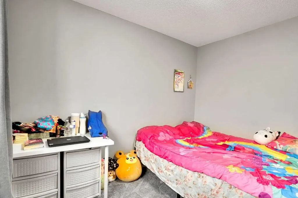 39 Douglasview Road SE Calgary AB T2Z 2S8