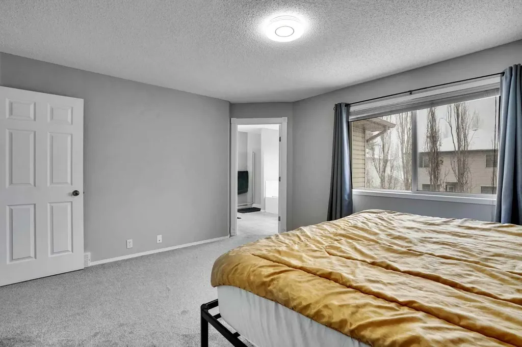 39 Douglasview Road SE Calgary AB T2Z 2S8