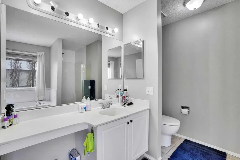 39 Douglasview Road SE Calgary AB T2Z 2S8