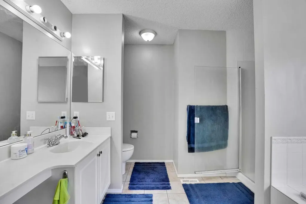 39 Douglasview Road SE Calgary AB T2Z 2S8