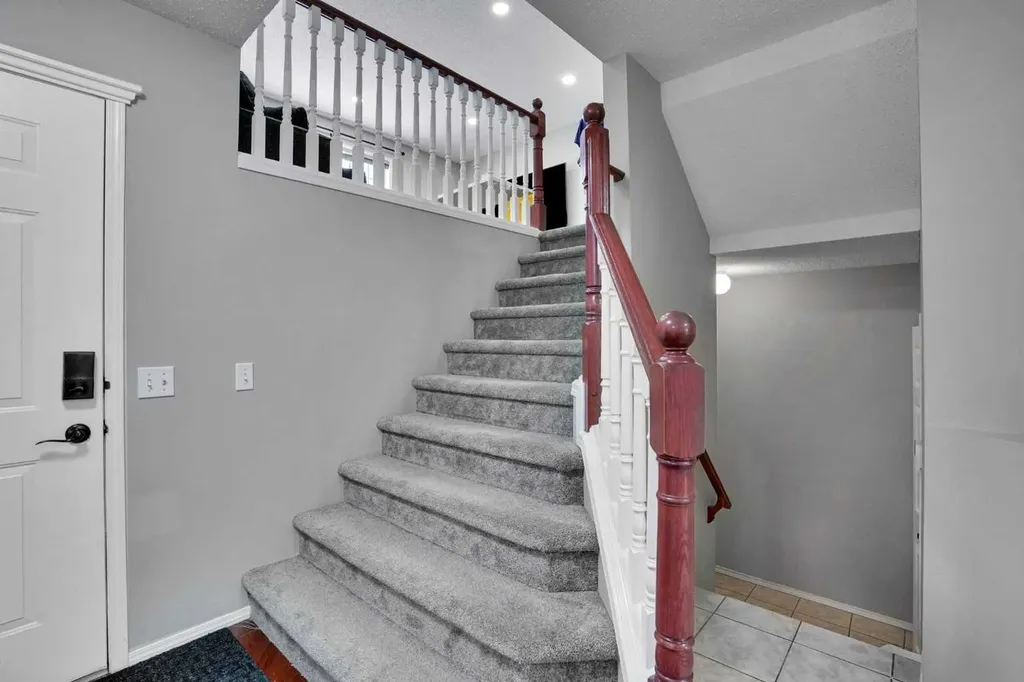 39 Douglasview Road SE Calgary AB T2Z 2S8