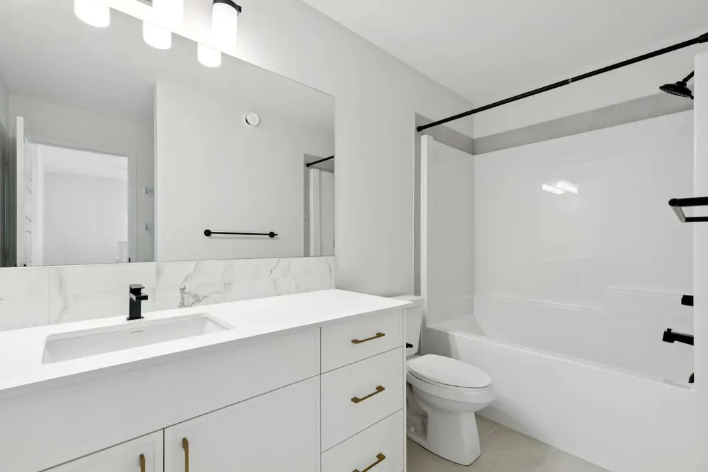 175 Herron Landing NE Calgary AB T3P 2R1