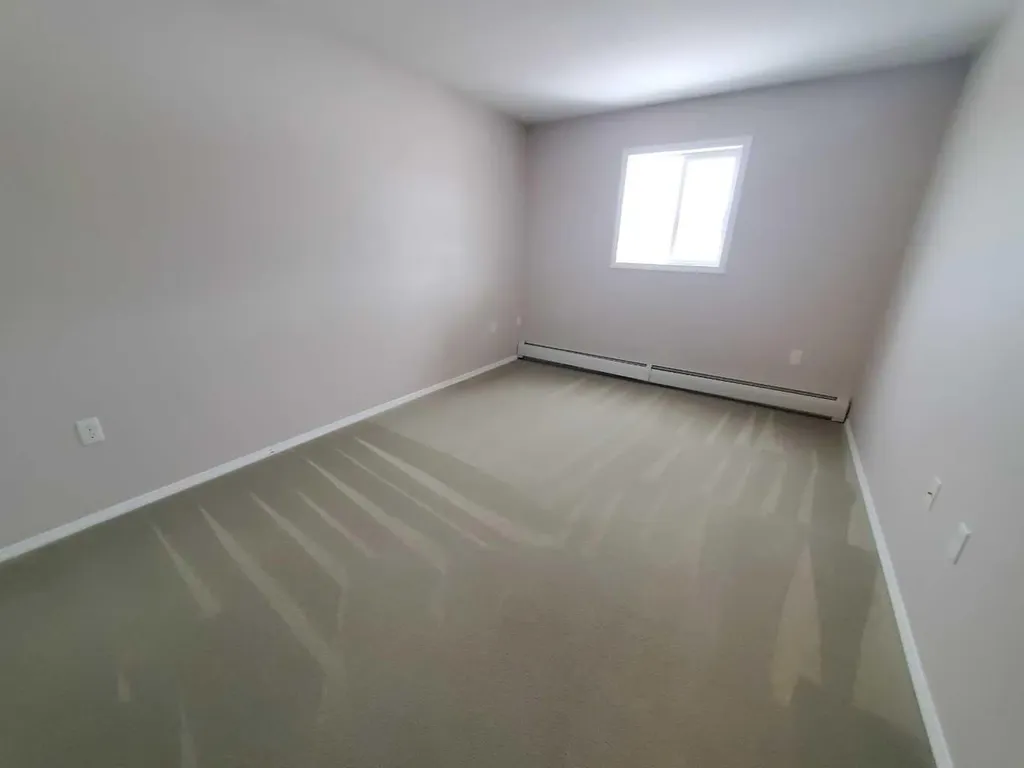 1615 41 Street Edson AB T7E 0A7