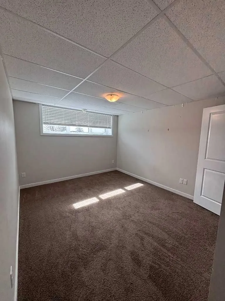 359 Caledonia Boulevard W Lethbridge AB T1J 5J5