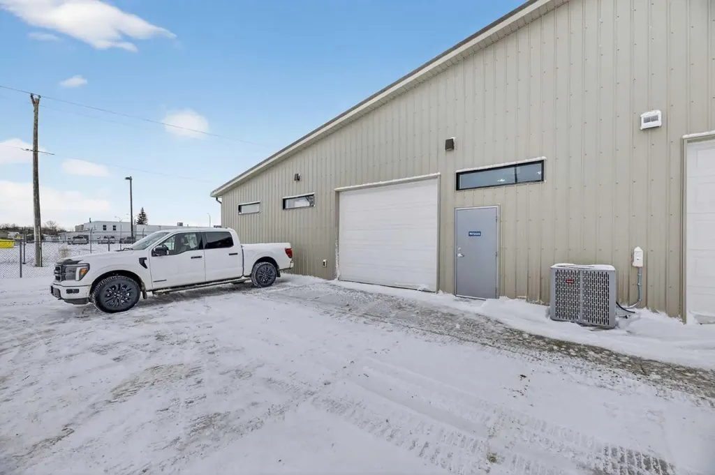 6116 46 Street Olds AB T4H1M6