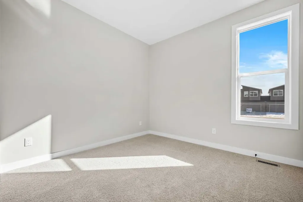 151 Dawson Wharf Mount Chestermere AB T1X 2W4