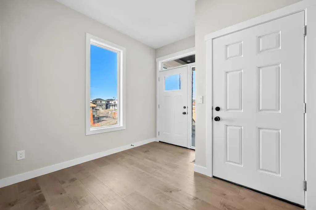 151 Dawson Wharf Mount Chestermere AB T1X 2W4