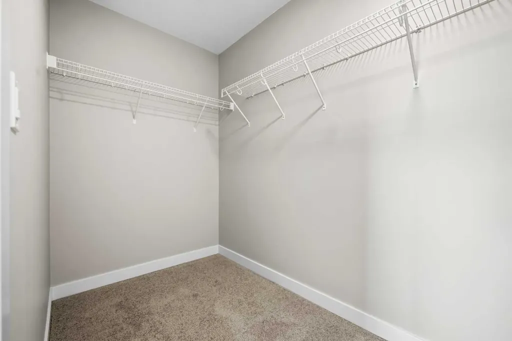 151 Dawson Wharf Mount Chestermere AB T1X 2W4