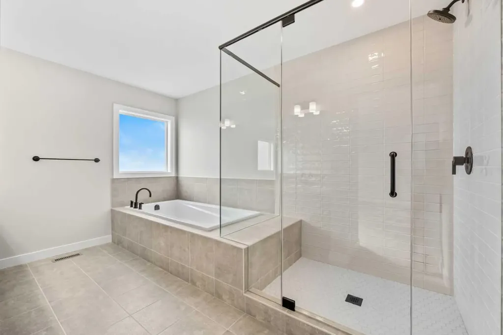 151 Dawson Wharf Mount Chestermere AB T1X 2W4