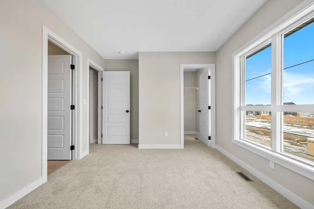 151 Dawson Wharf Mount Chestermere AB T1X 2W4