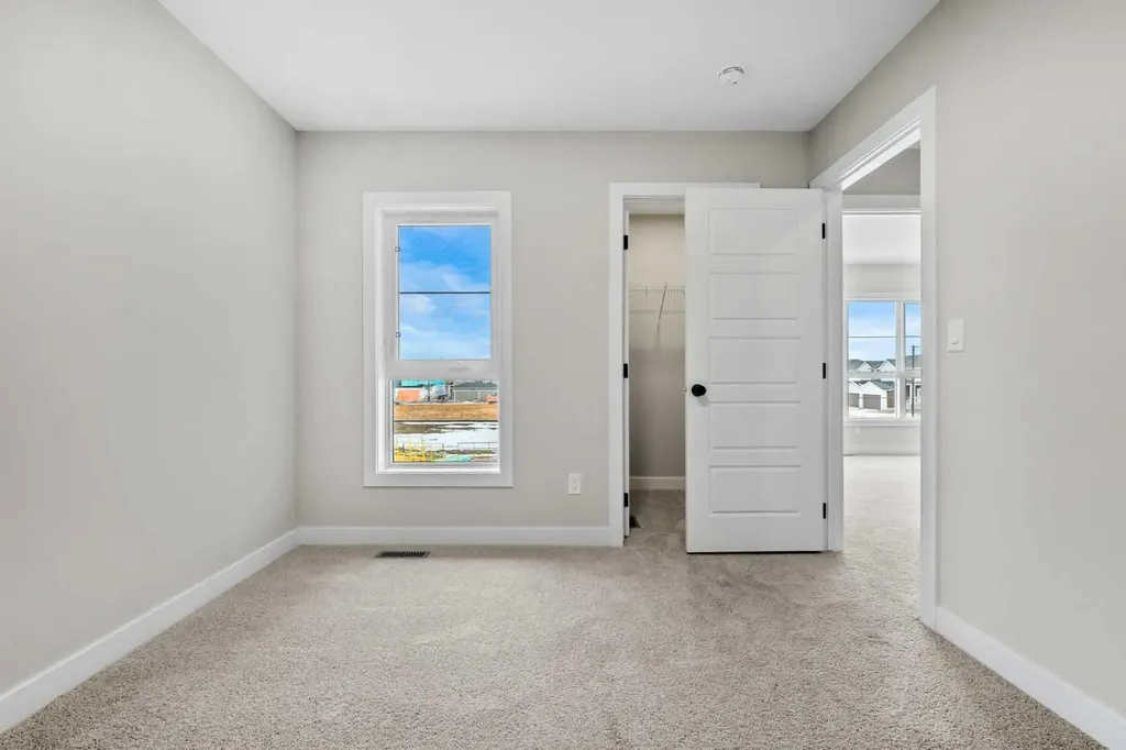 151 Dawson Wharf Mount Chestermere AB T1X 2W4