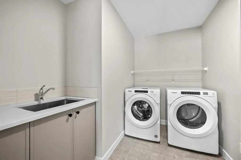 151 Dawson Wharf Mount Chestermere AB T1X 2W4