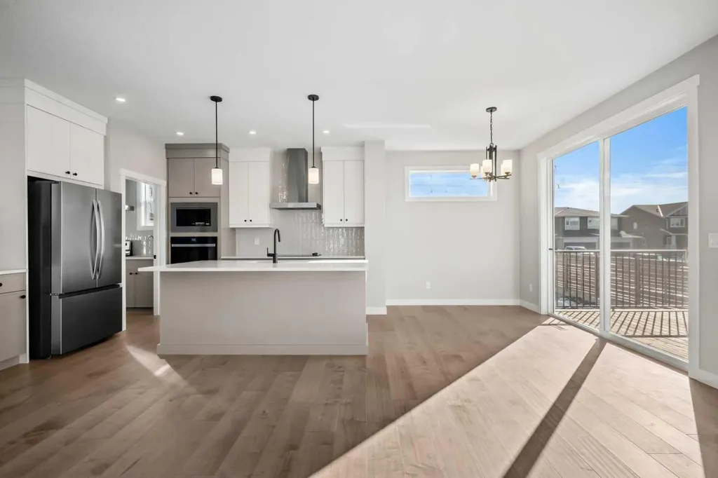151 Dawson Wharf Mount Chestermere AB T1X 2W4