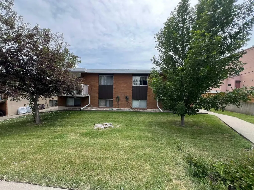 1415 Nutana Place NW Calgary AB T2K 2H7