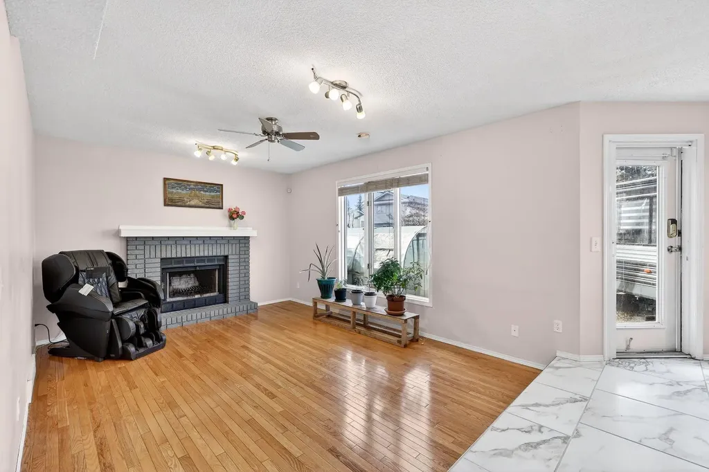 29 Sundown Way SE Calgary AB T2X 3B8