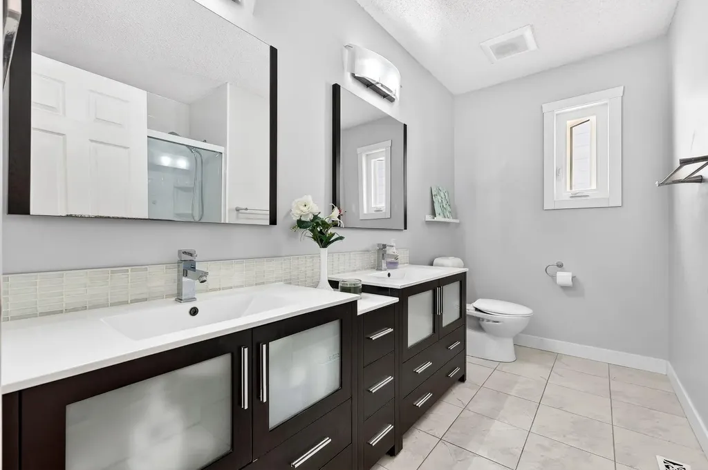 29 Sundown Way SE Calgary AB T2X 3B8