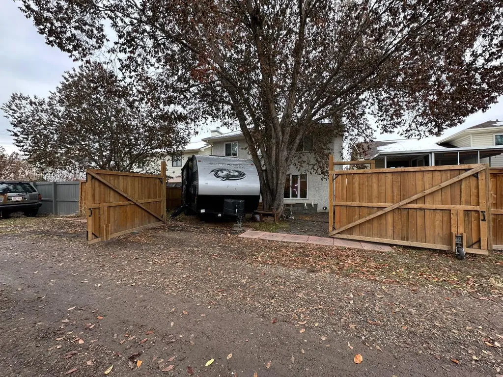 29 Sundown Way SE Calgary AB T2X 3B8