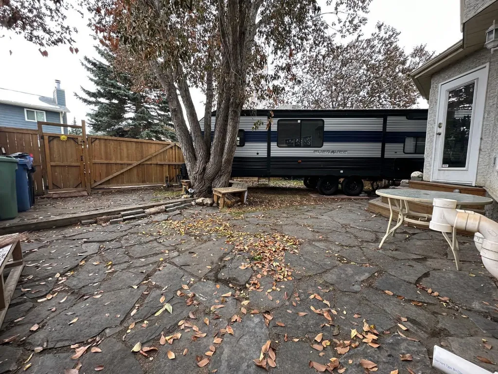 29 Sundown Way SE Calgary AB T2X 3B8