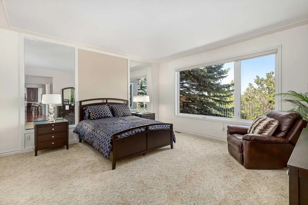 33 Ridge Pointe Drive Heritage Pointe AB T1S 4H1